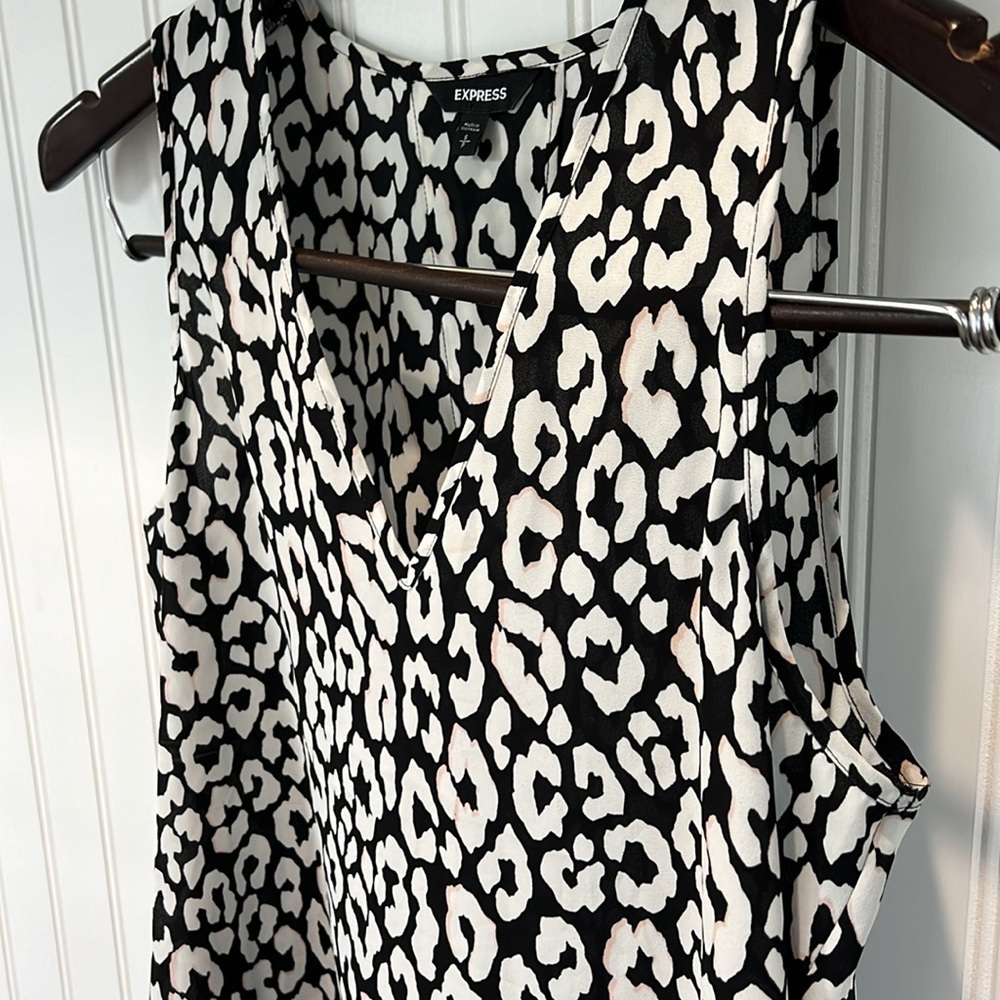 Express Leopard Print Tank - Picture 8 of 8